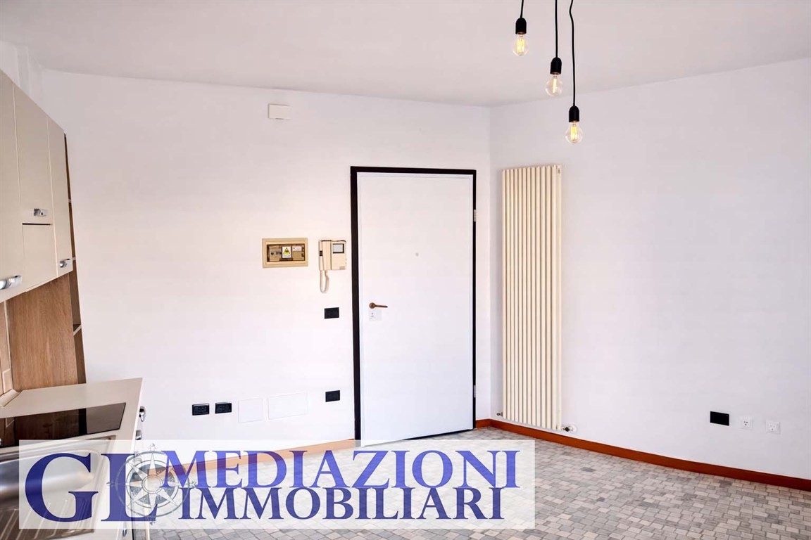 MONOLOCALE CON GARAGE E TERRAZZA – OTTIMO PER INVESTIMENTO